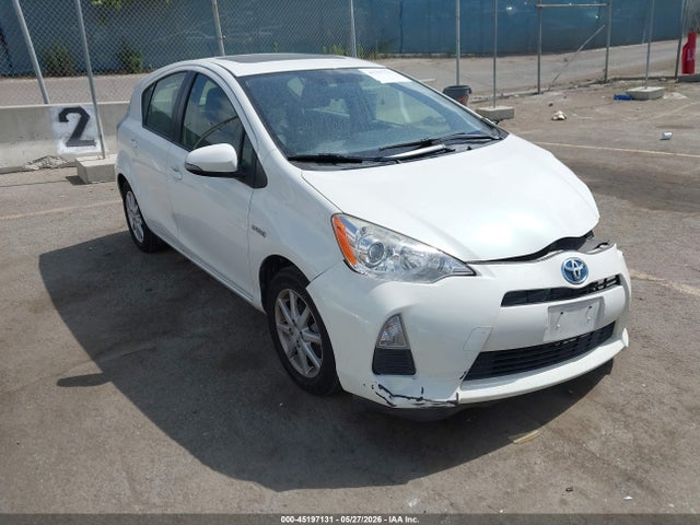 Salvage Toyota Prius c Image