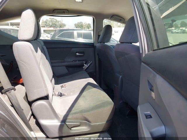 Toyota Prius v Three