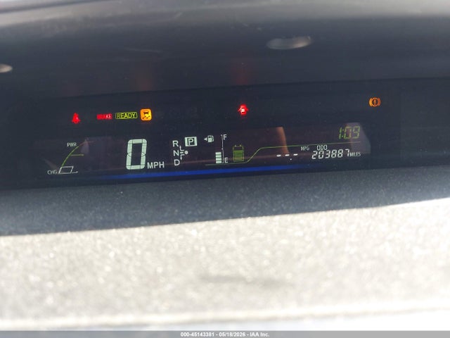 Toyota Prius v Three