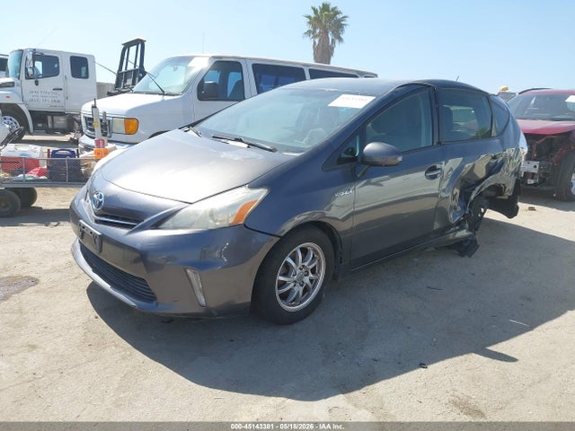 Toyota Prius v Three