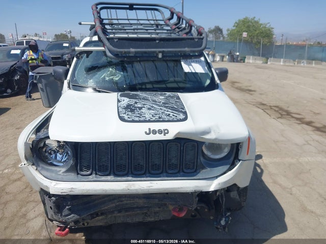 Jeep Renegade Deserthawk 4x4