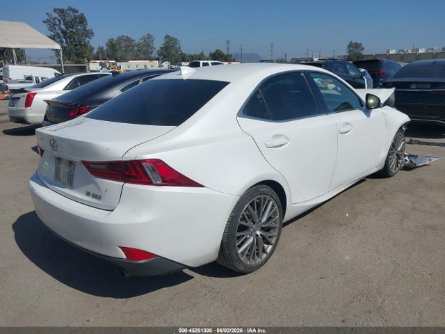 Lexus Is
