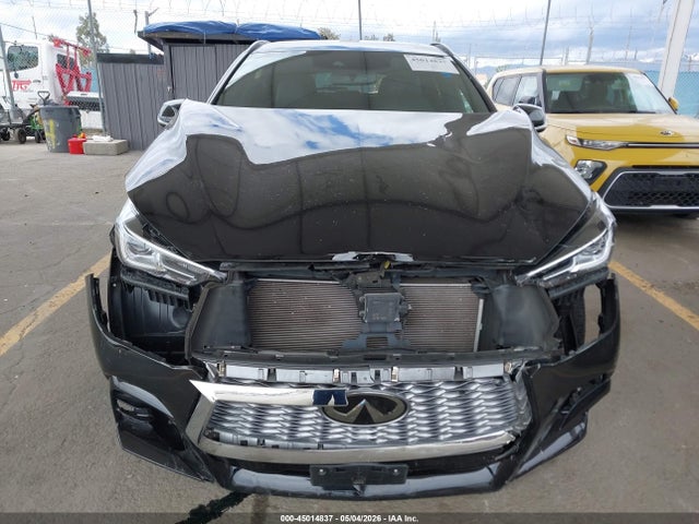 INFINITI Qx Luxe Awd