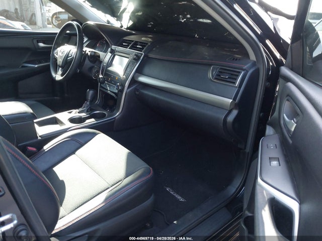 Toyota Camry Se
