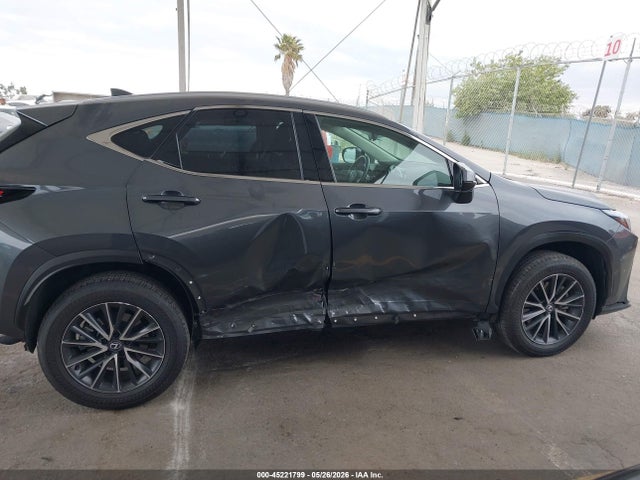 Lexus NX Premium