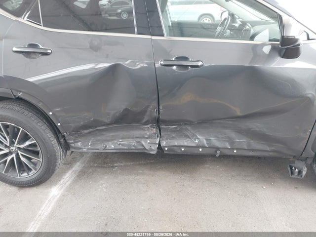 Lexus NX Premium
