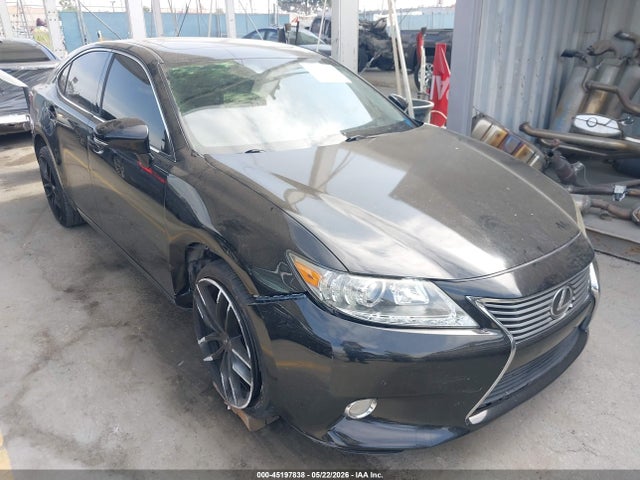 Salvage Lexus Es Image