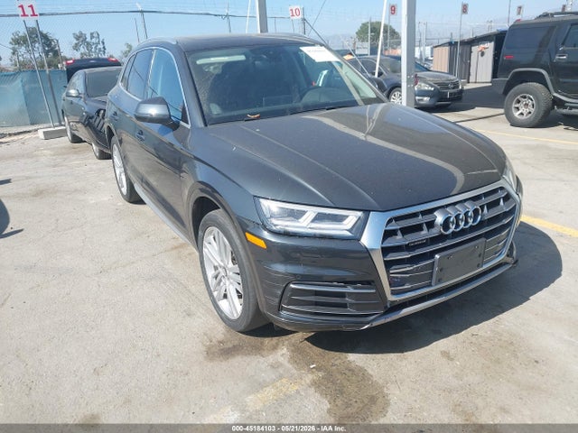 Salvage Audi Q5 Image