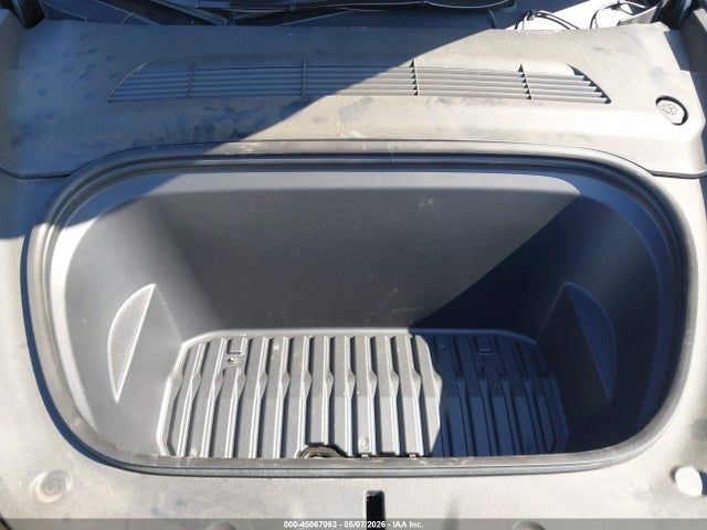 Tesla Model Y Rwd