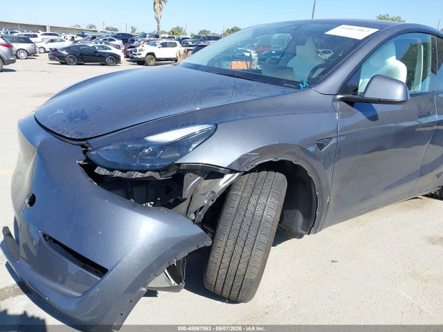 Tesla Model Y Rwd