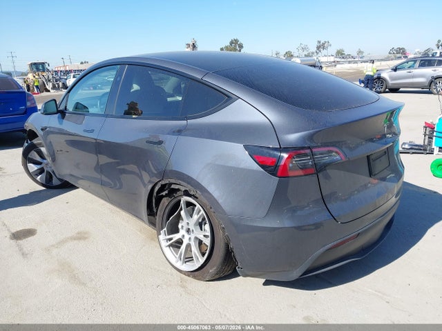 Tesla Model Y Rwd
