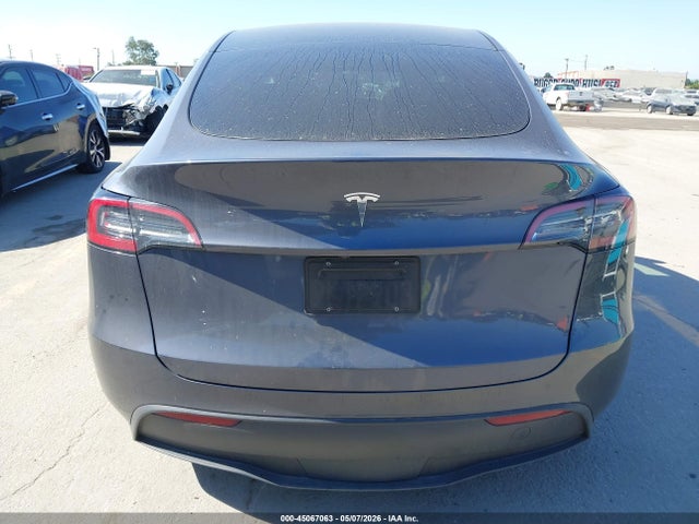 Tesla Model Y Rwd
