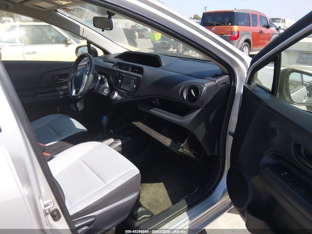 Toyota Prius c One