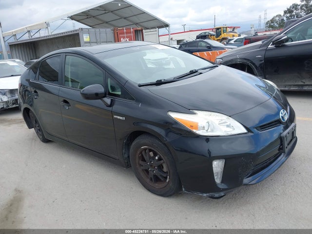 Salvage Toyota Prius Image