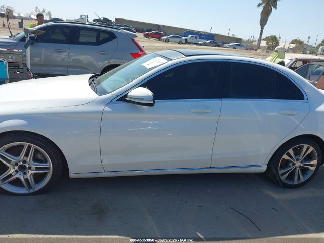 Mercedes-Benz C-Class 4matic