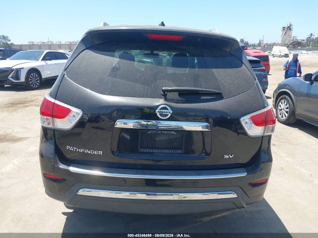 Nissan Pathfinder Sv