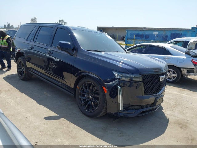 Salvage Cadillac Escalade Image
