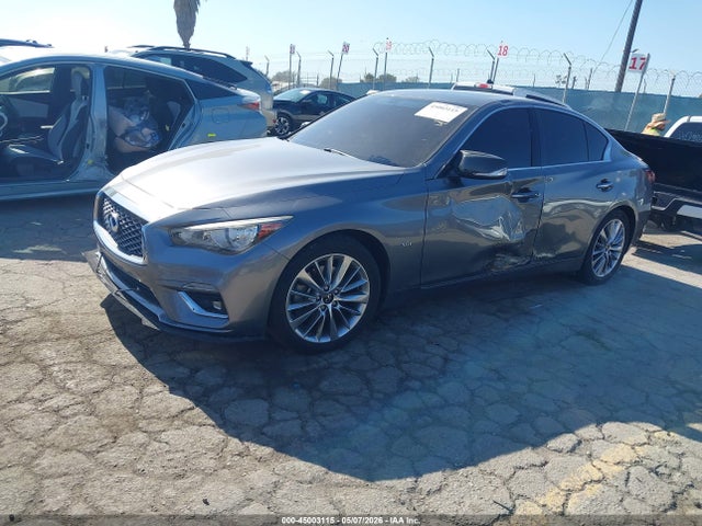INFINITI Q50 Luxe