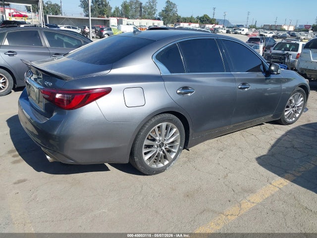 INFINITI Q50 Luxe