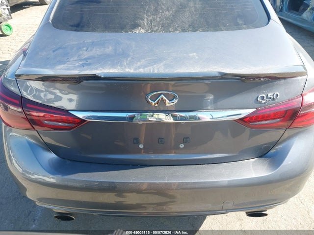 INFINITI Q50 Luxe
