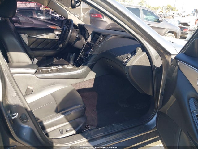 INFINITI Q50 Luxe