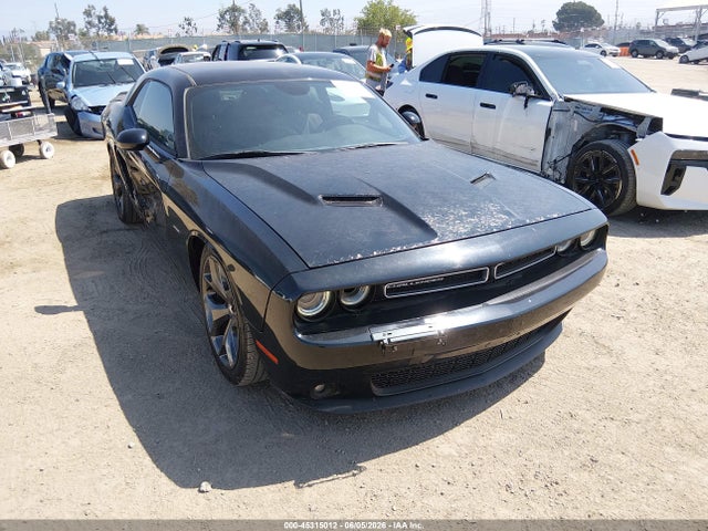 Salvage Dodge Challenger Image