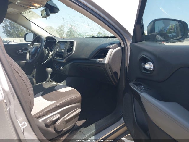 Jeep Cherokee Sport