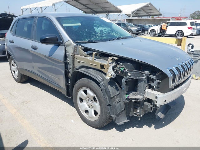 Salvage Jeep Cherokee Image