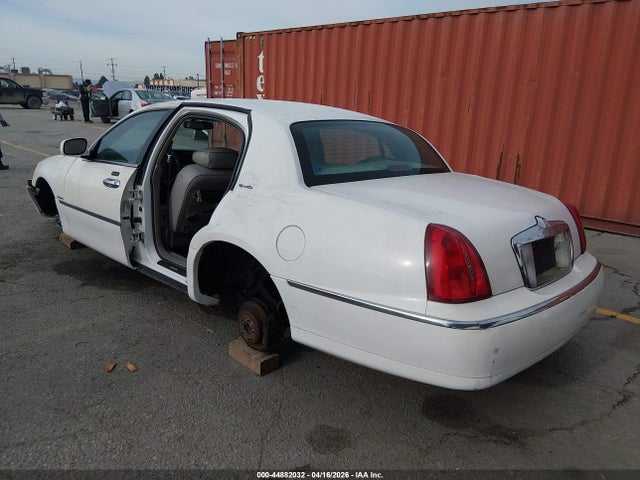 Lincoln Towncar Signature