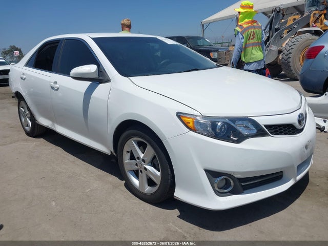 Salvage Toyota Camry Image