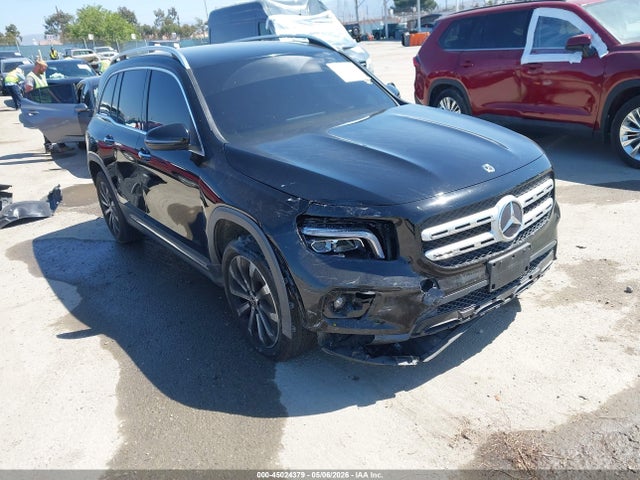 Salvage Mercedes-Benz GLB Image