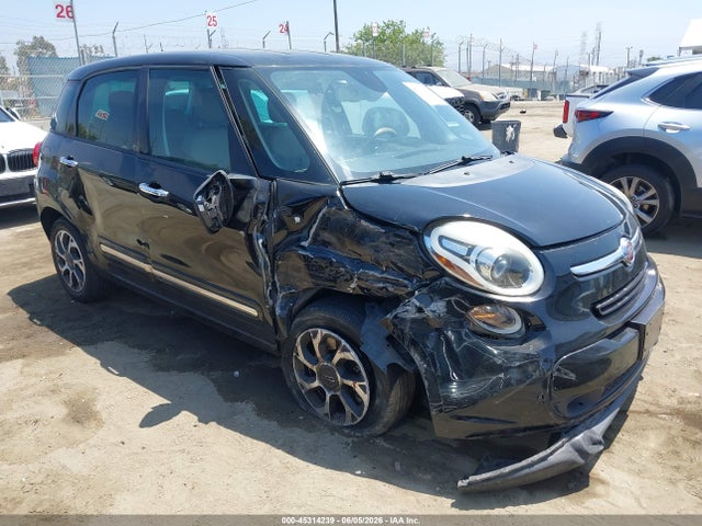 Salvage FIAT 500L Image