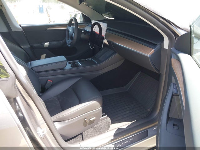 Tesla Model Y Long Range Dual Motor All-wheel Drive