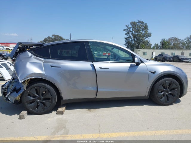 Tesla Model Y Long Range Dual Motor All-wheel Drive