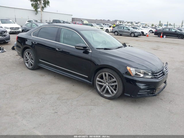 Salvage Volkswagen Passat Image