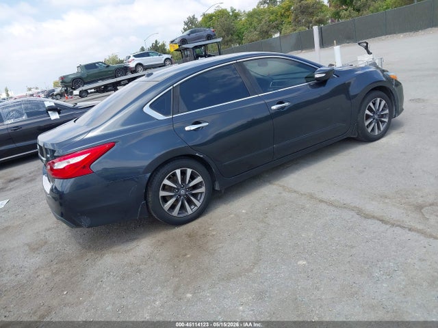 Nissan Altima 2.5 Sv
