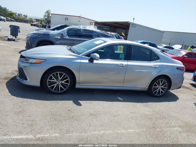 Toyota Camry Xle