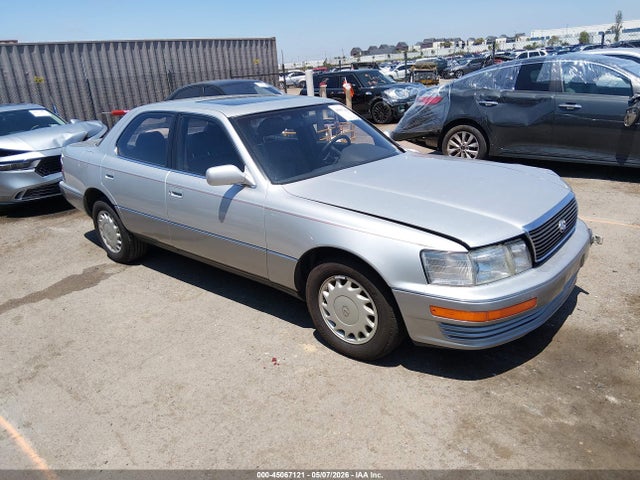 Lexus LS 400