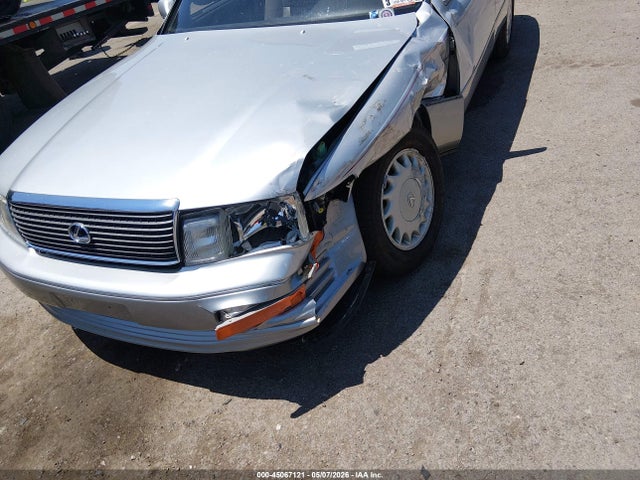 Lexus LS 400