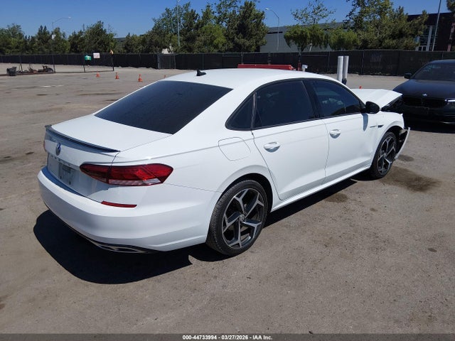 Volkswagen Passat 2.0t R-line