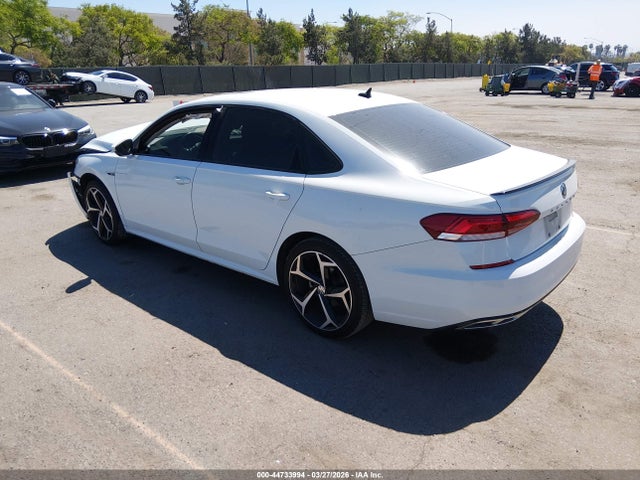 Volkswagen Passat 2.0t R-line