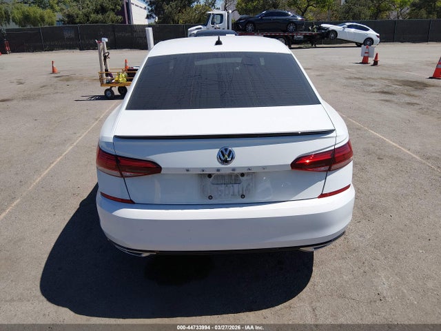 Volkswagen Passat 2.0t R-line