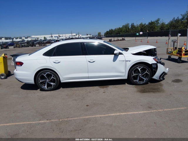 Volkswagen Passat 2.0t R-line