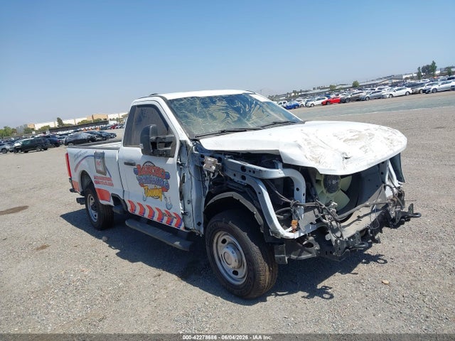 Salvage Ford F-250 Image