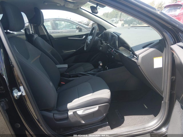 Kia Niro Lx