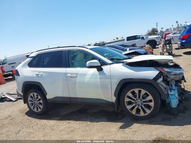 Toyota RAV4 Xle Premium