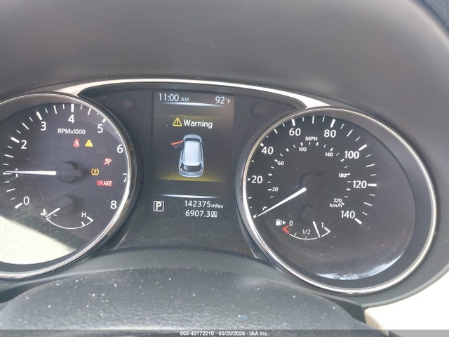 Nissan Rogue S