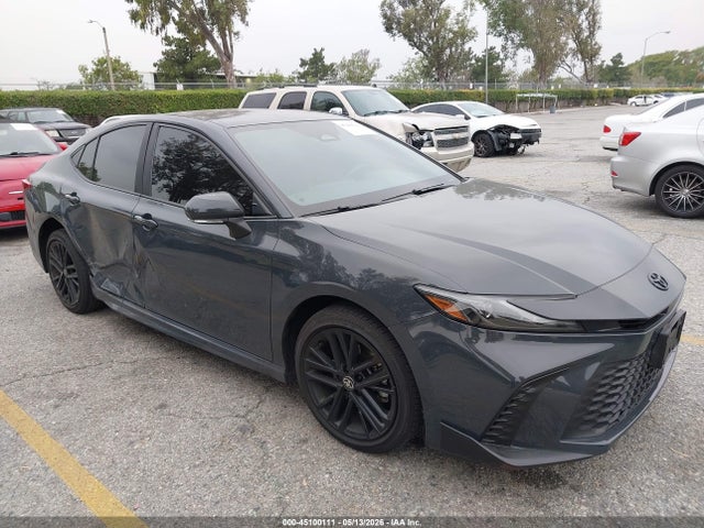 Salvage Toyota Camry Image