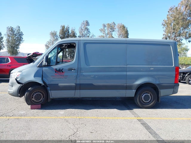 Mercedes-Benz Sprinter 1500 Standard Roof 4-cyl Gas