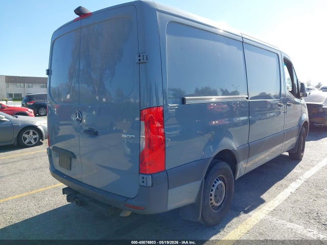 Mercedes-Benz Sprinter 1500 Standard Roof 4-cyl Gas